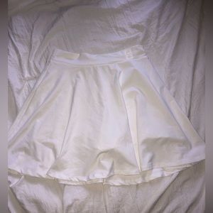 🔥Fabletics Flounce Athletic Skirt🤍